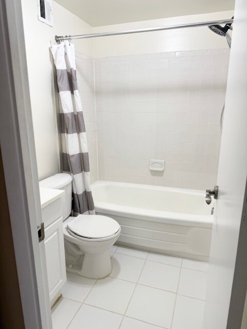 Bathroom shower tub - 12 S Van Dorn St