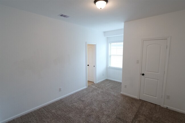 Building Photo - 12211 Stellano Ln