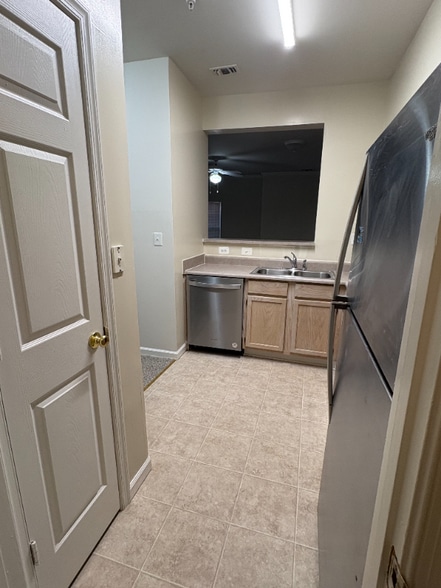 Building Photo - 1005 Weybridge Ct