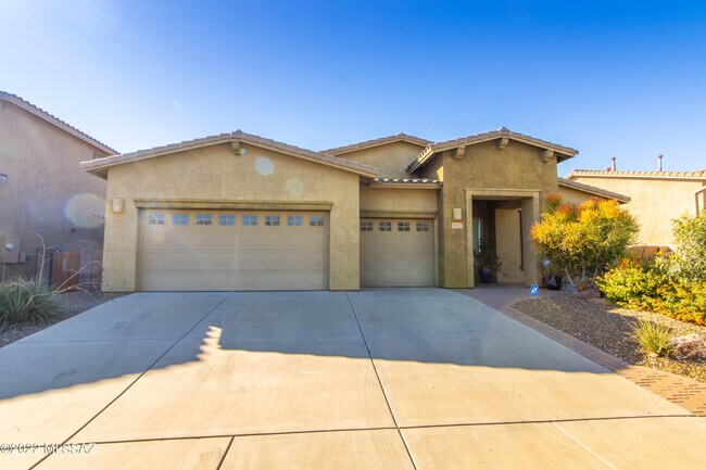 Building Photo - 11877 N Mesquite Hollow Dr
