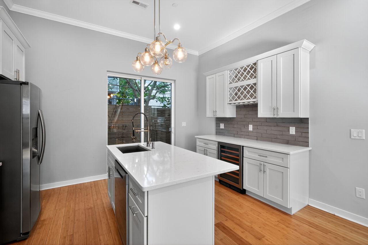 Building Photo - 1518 S 25th St