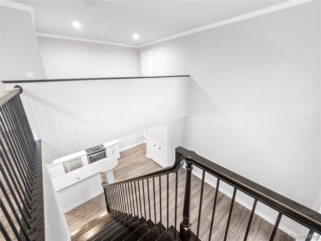 Building Photo - 662 Purdy St