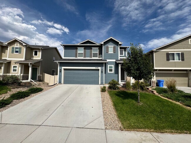 Primary Photo - Like new 3 bedroom w/ basement in Enclaves...