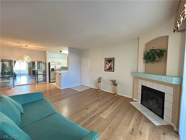 Building Photo - 1830 N Buffalo Dr