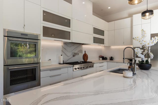 Building Photo - 620 Houseman St