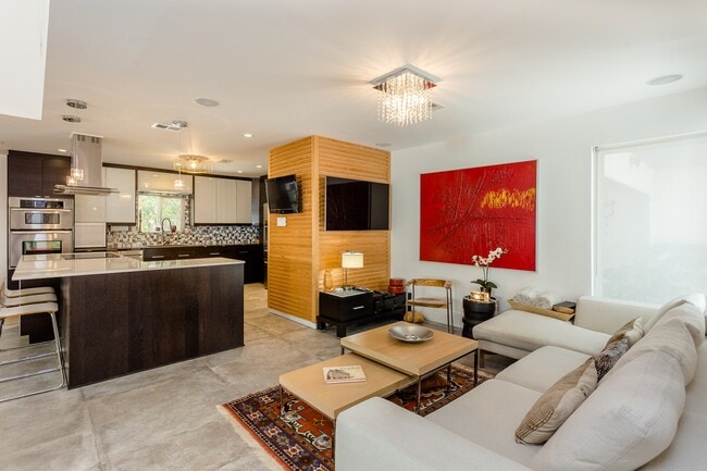 Building Photo - 2005 Potomac Dr