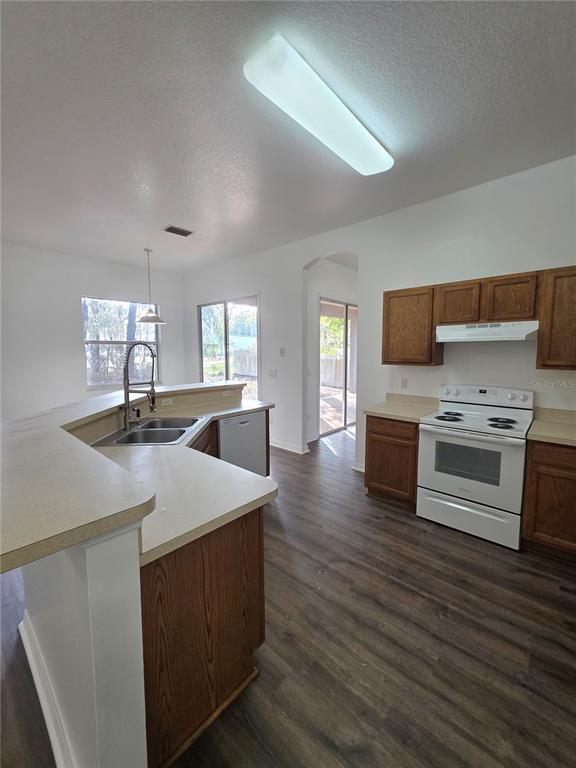 Building Photo - 2818 NE 24th Pl