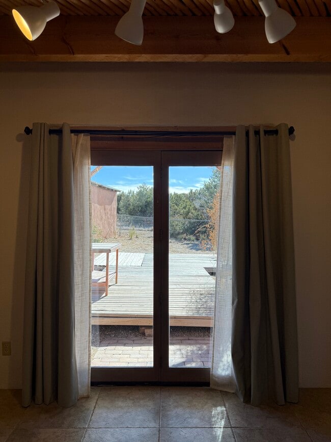 Building Photo - 4210 Ravine Rd