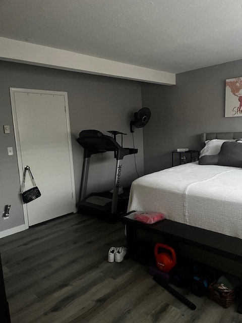 Building Photo - 933 N Cedar St