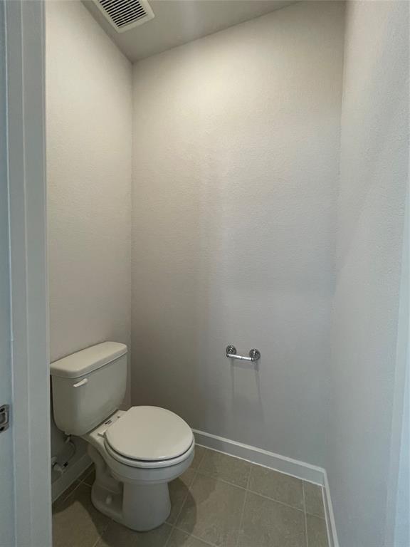 Building Photo - 9122 Brixham Dr