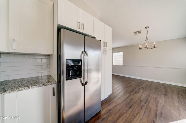 Building Photo - 13589 W Ocotillo Ln