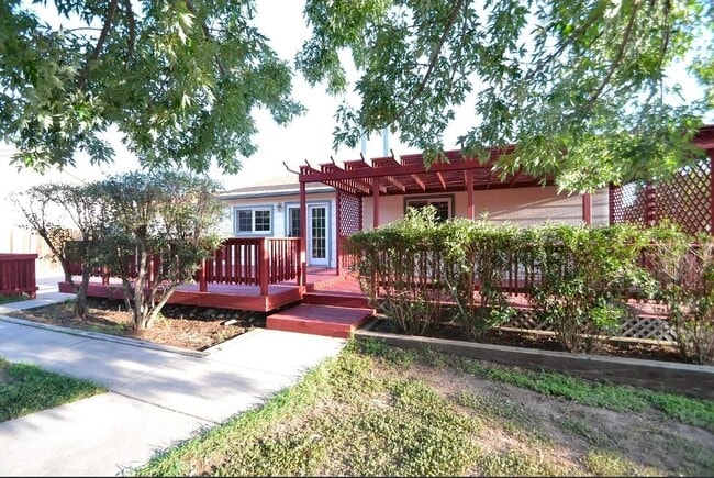 Building Photo - 7930 Conifer Dr