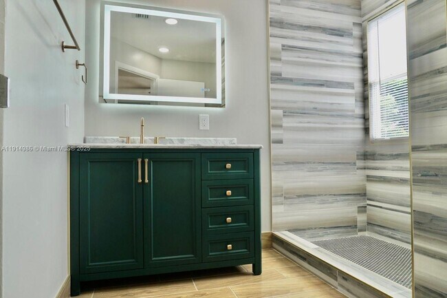 Building Photo - 4623 NW 97th Ct