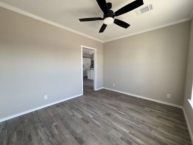 Building Photo - 1010 Morgan Jones Dr