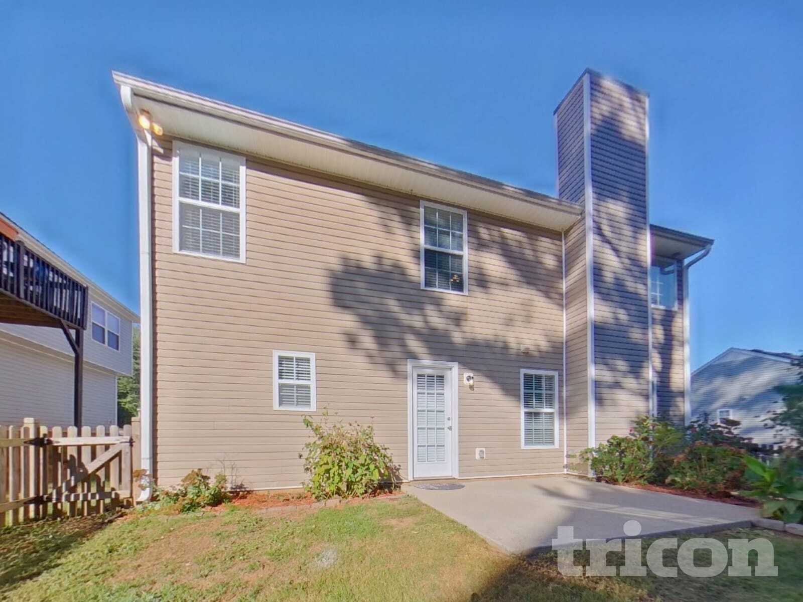 Building Photo - 629 Amberwood Dr