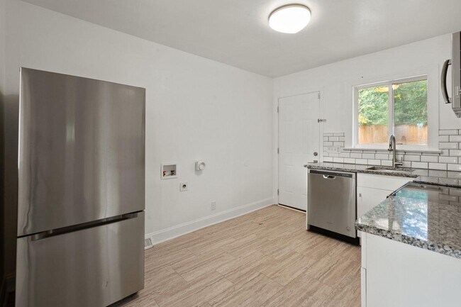Building Photo - 1125 Mulberry Ave