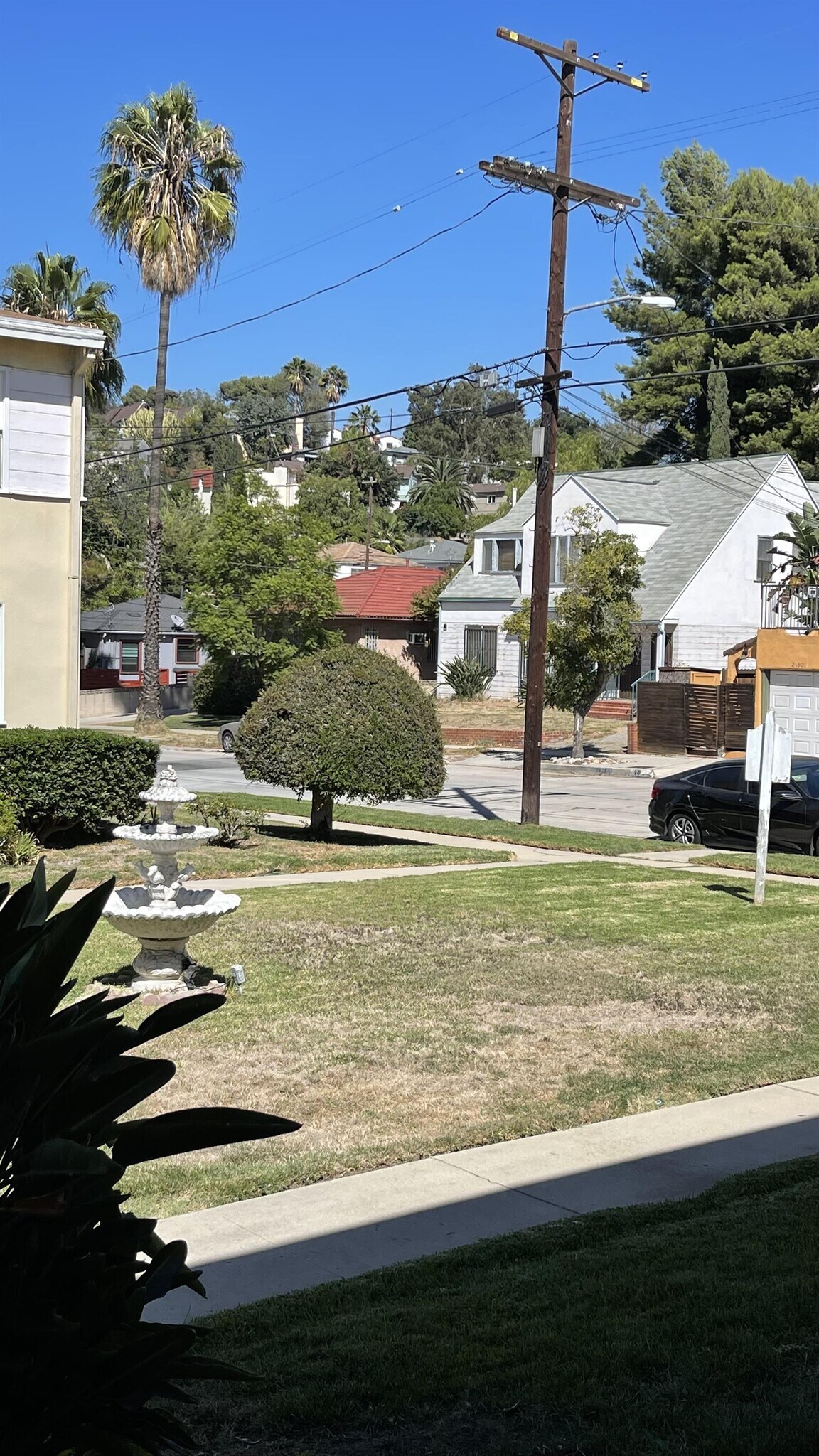 Building Photo - 2471 Silver Lake Blvd