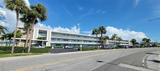 Building Photo - 6161 Gulf Winds Dr