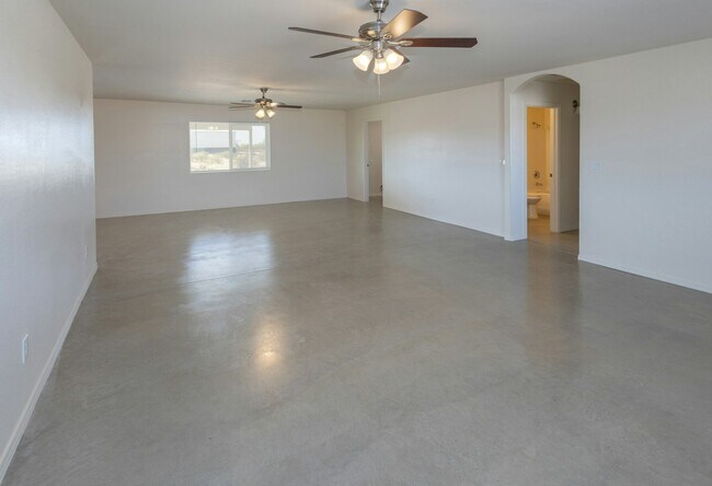 Building Photo - 20661 Leavitt Ln