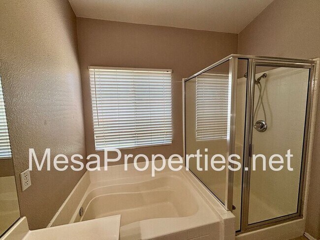 Building Photo - 15389 Megan Ct