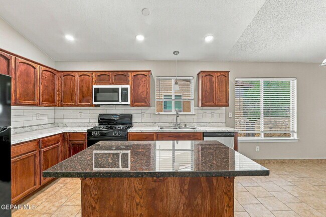 Building Photo - 2724 Granite Rock Pl
