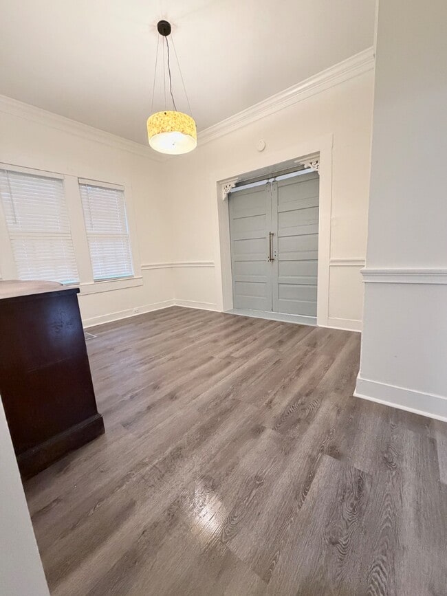 Building Photo - 400 N 37th Ave