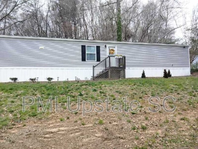 Building Photo - 810 Slater Rd