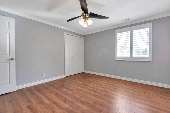 Building Photo - Charming 3-Bedroom Taylorsville Home with 3.5 Baths and Spacious Living