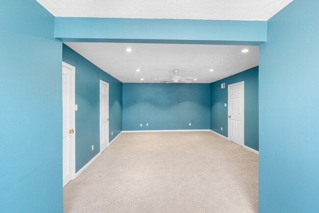 Building Photo - 5514 Beverly Hill St