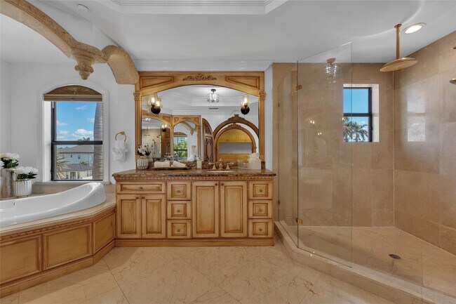 Building Photo - 1011 Rhodes Villa Ave