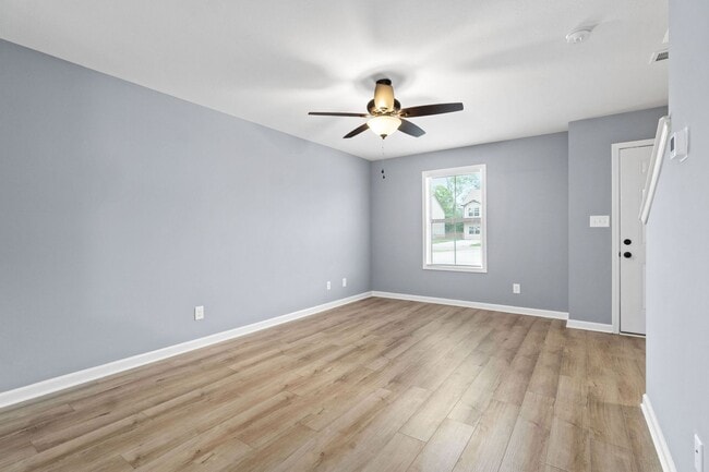 Building Photo - 288 Smithson Ln