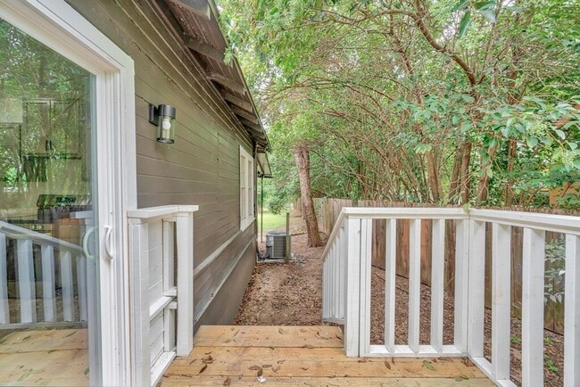 Building Photo - Newly Renovated 3 Bed, 3 Bath Home in Waco