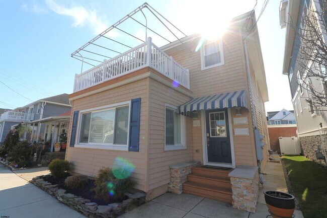 Building Photo - 20 N Clermont Ave