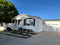 Building Photo - 649 Bluebird Cir