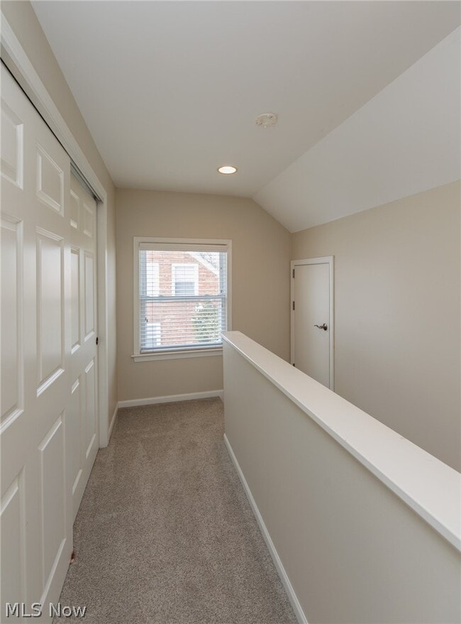 Building Photo - 23915 Glenhill Dr