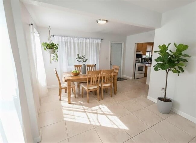 Building Photo - 430 S 26th Ave