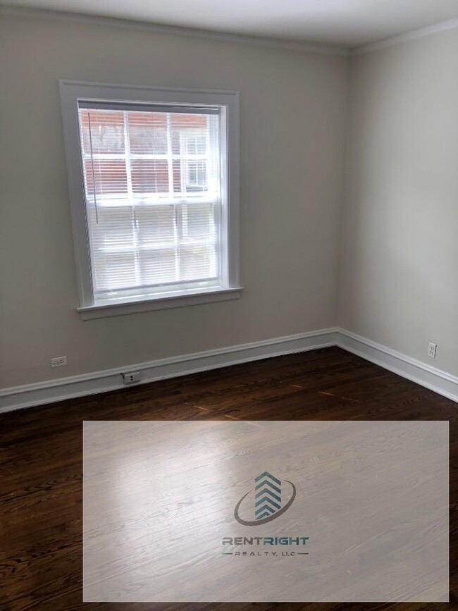 Building Photo - 1 bedroom in CHICAGO IL 60626