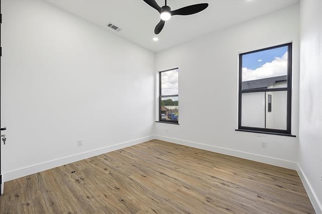 Building Photo - 2811 Rodeo Dr
