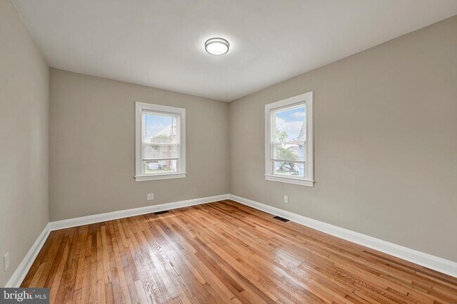 Building Photo - 2630 Wycliffe Rd