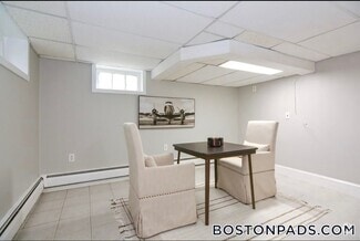 Building Photo - 122 Burgess Ave