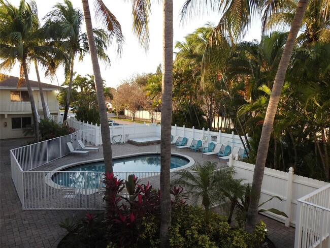 Building Photo - 1872 NE 46th St