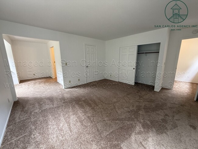 Building Photo - Refreshed Two Bedroom Pacific Grove Townho...