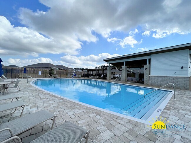 Building Photo - Beautiful 4 Bedroom Home in South Crestview!