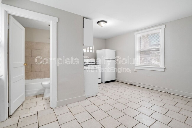 Building Photo - 221 W Felton Ave