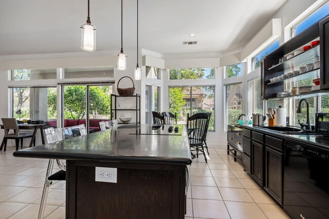 Building Photo - 78338 Desert Willow Dr