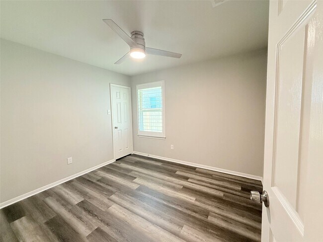 Building Photo - 27233 Crevalle Jack Ln