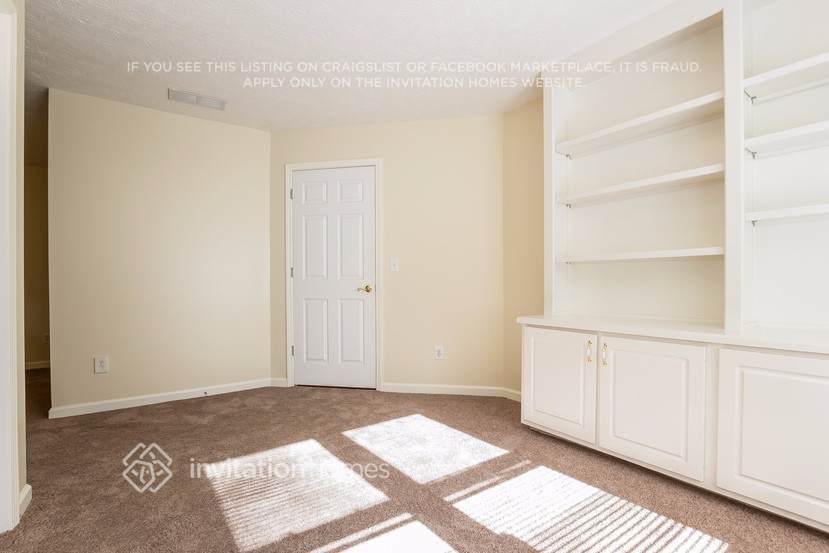 Building Photo - 855 Simon Ive Dr