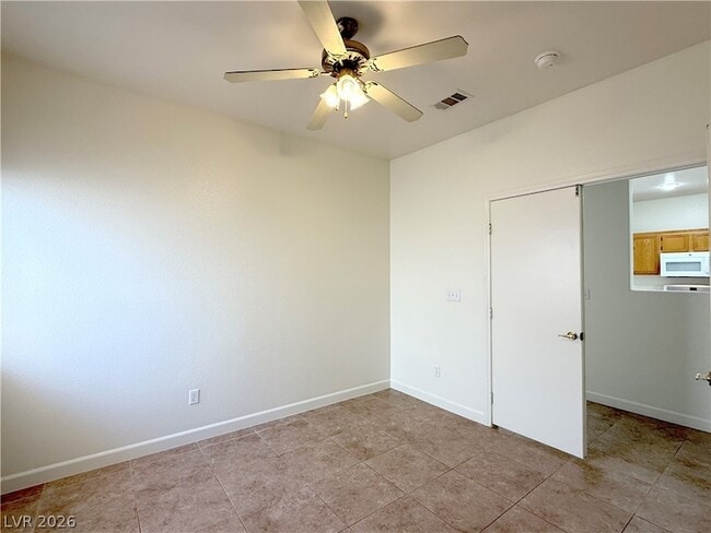 Building Photo - 9824 Garamound Ave