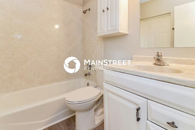 Building Photo - 4 Bedroom Pet-Friendly Home in Tampa, FL w...