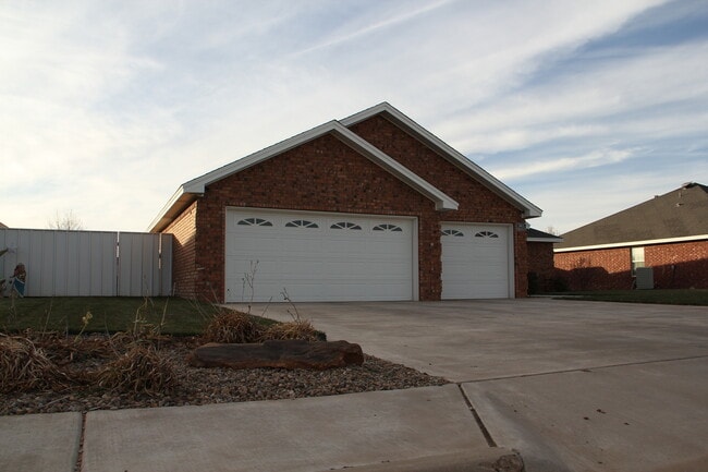 Building Photo - 3912 Woodlark Road